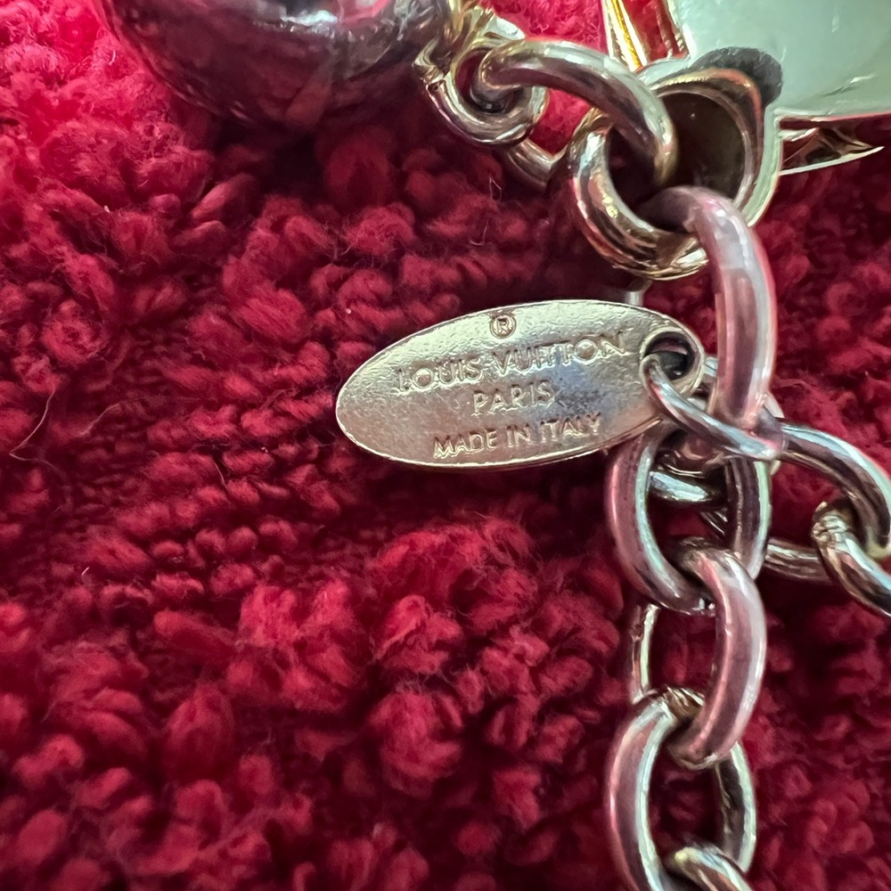 Louis Vuitton
Handbag Charm
Bloomy M67931 - Picture 2 of 13